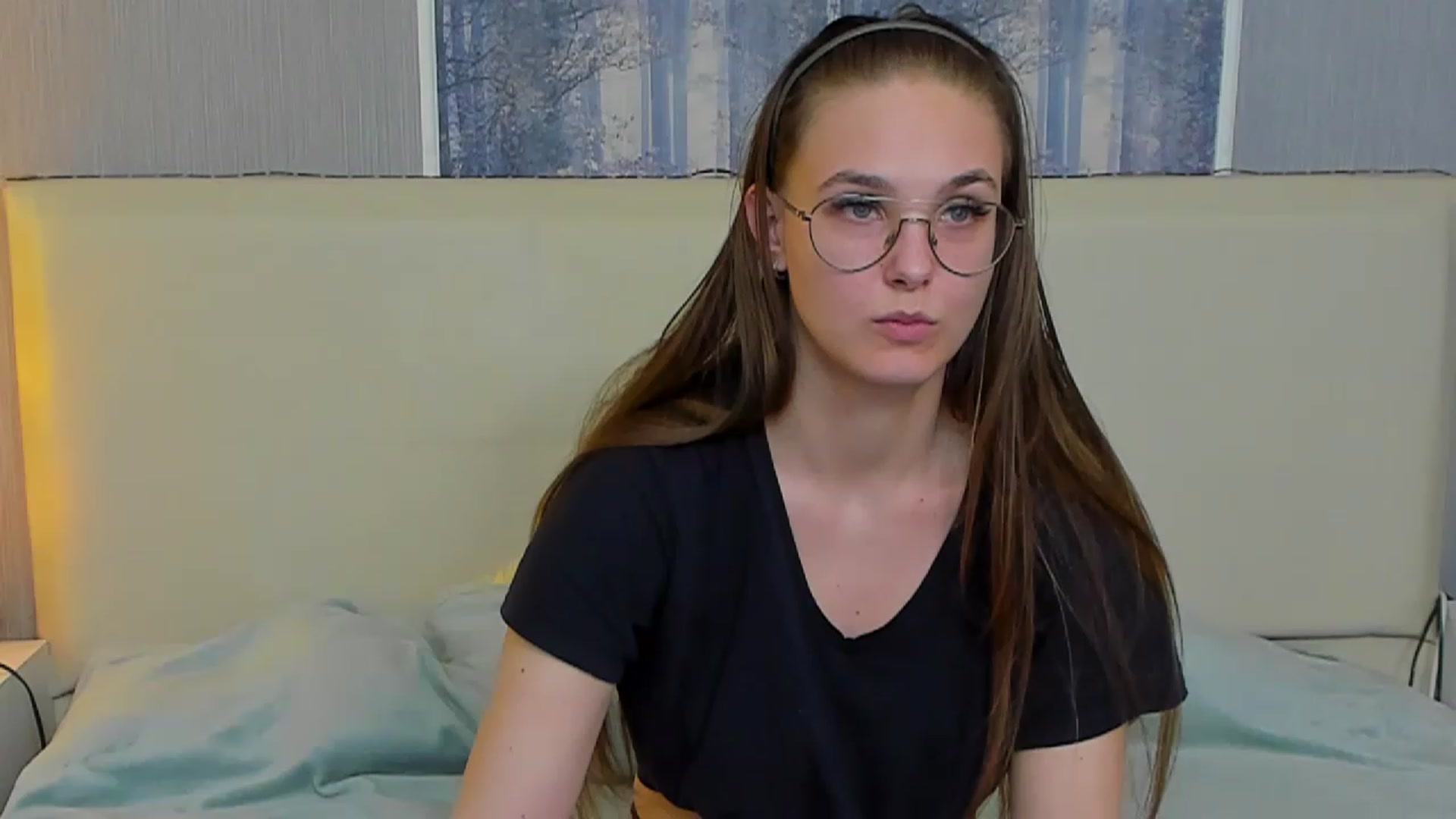 Gallery image thumbnail from JenifferLux's myfreecams stream on, 03/18/2023, 19:15 image 10 of 20