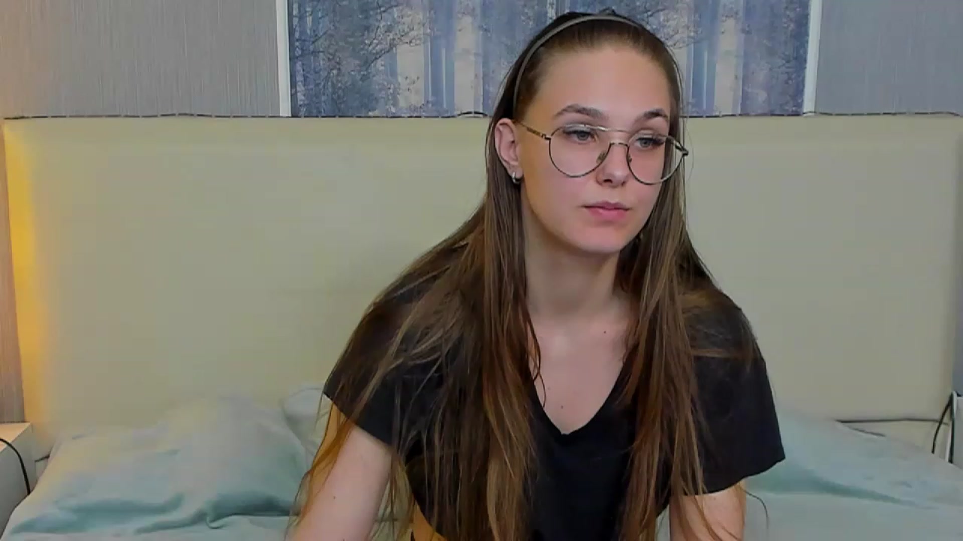 Gallery image thumbnail from JenifferLux's myfreecams stream on, 03/18/2023, 19:15 image 11 of 20