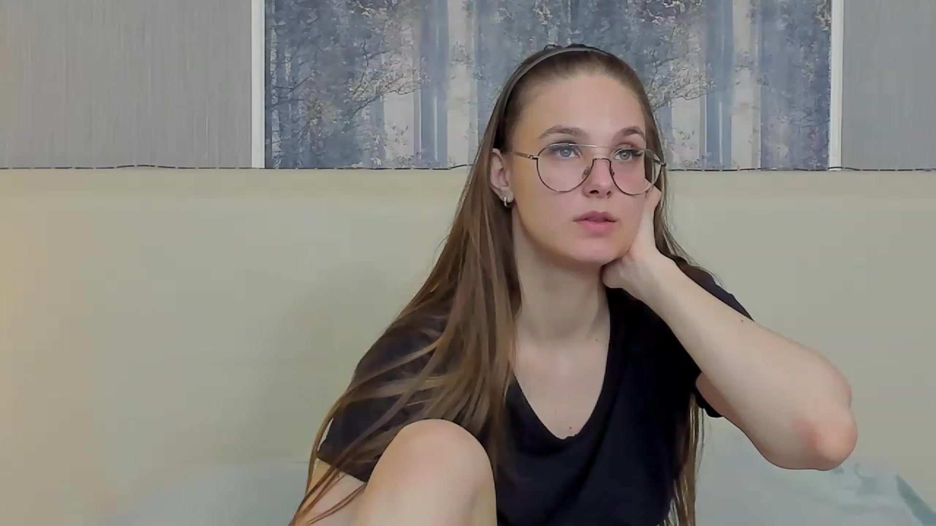 Gallery image thumbnail from JenifferLux's myfreecams stream on, 03/22/2023, 10:24 image 6 of 20