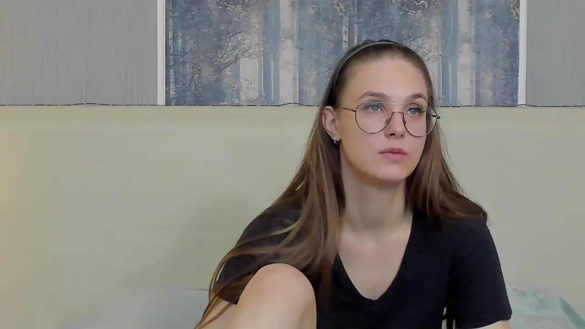 Gallery image thumbnail from JenifferLux's myfreecams stream on, 03/22/2023, 10:24 image 5 of 20