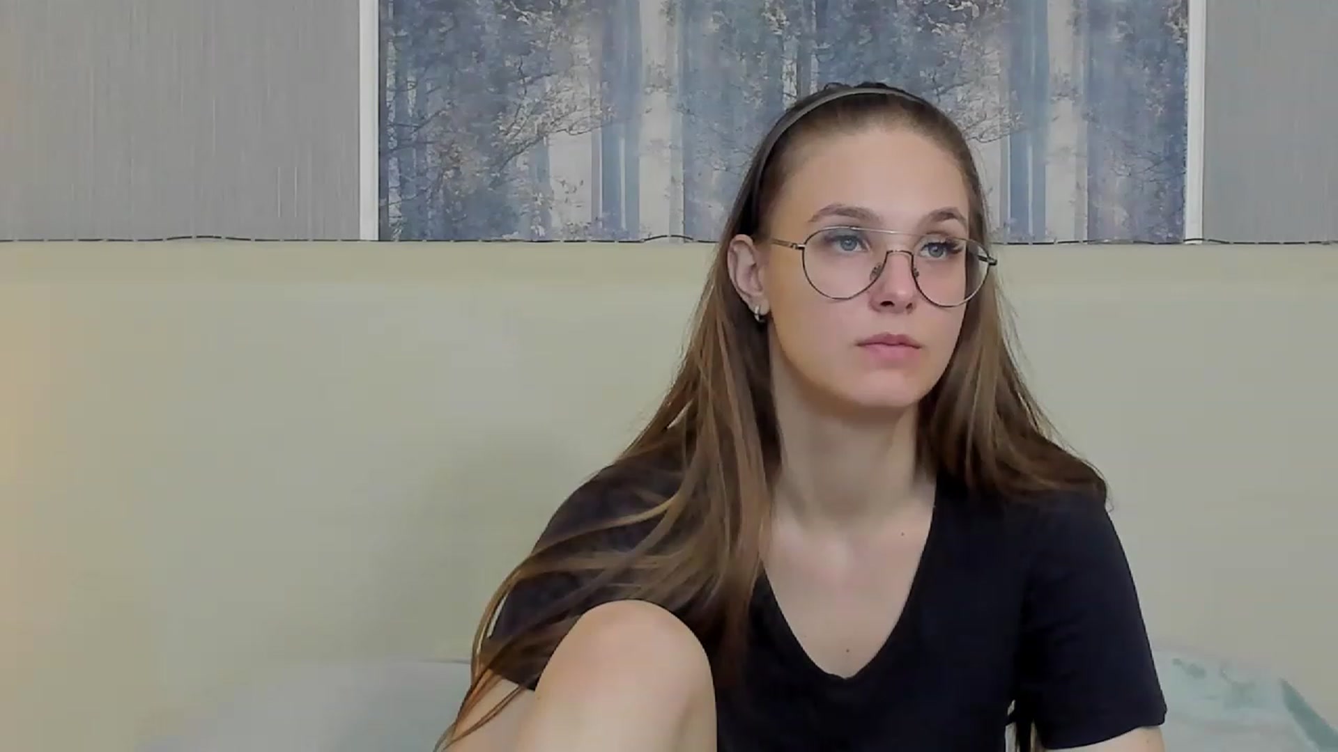 Gallery image thumbnail from JenifferLux's myfreecams stream on, 03/22/2023, 10:24 image 4 of 20