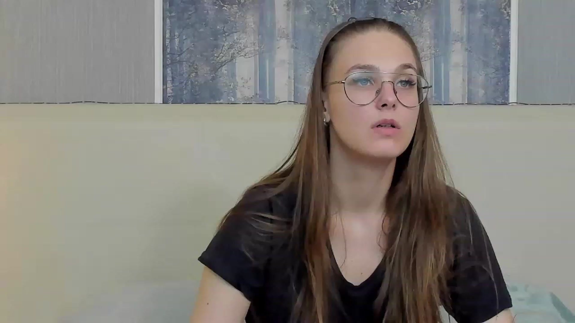 Gallery image thumbnail from JenifferLux's myfreecams stream on, 03/22/2023, 10:24 image 1 of 20