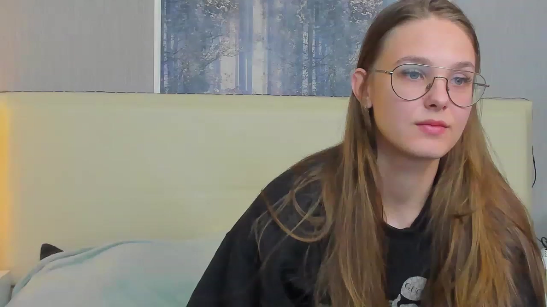 Gallery image thumbnail from JenifferLux's myfreecams stream on, 04/15/2023, 17:48 image 20 of 20