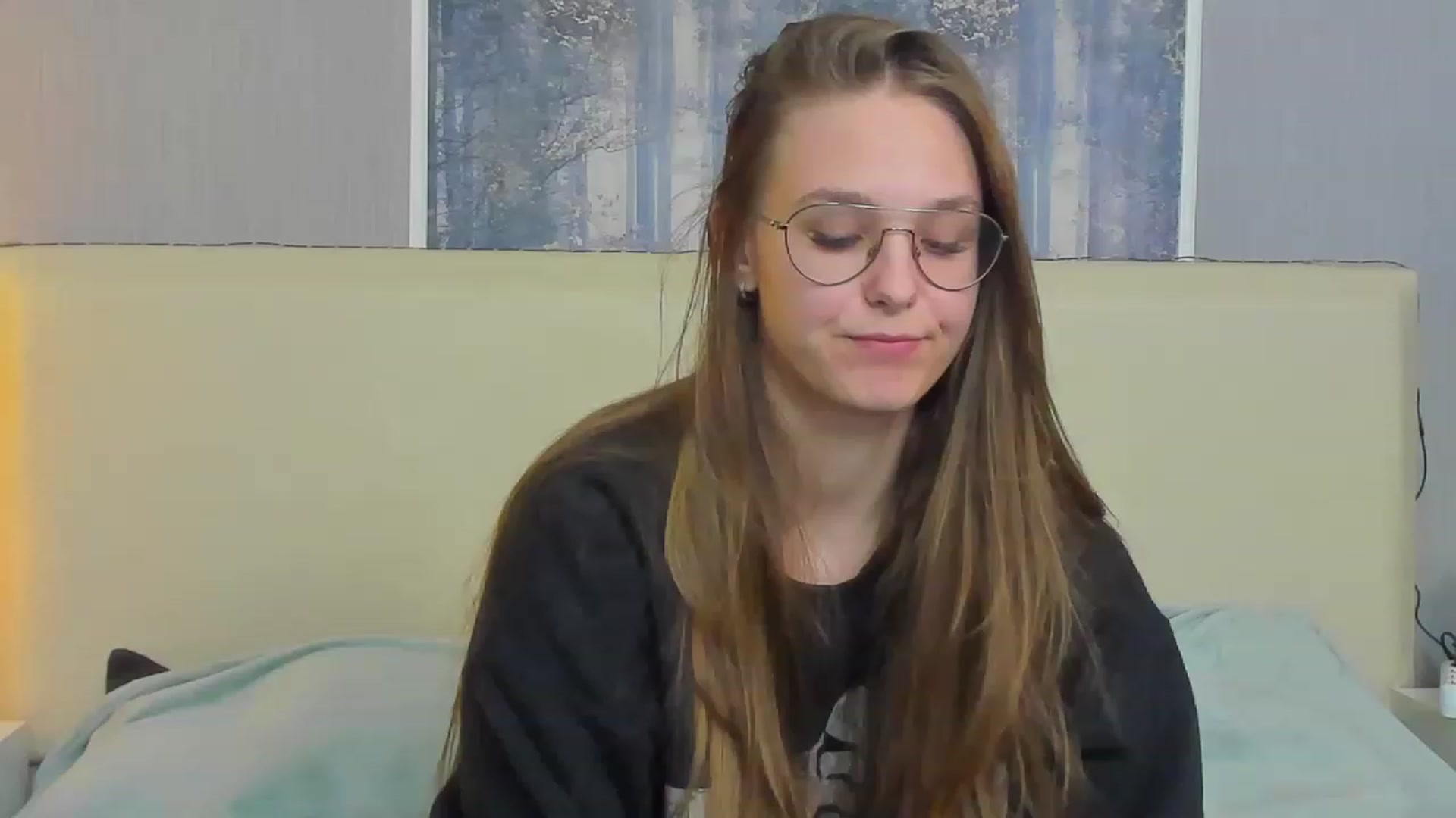Gallery image thumbnail from JenifferLux's myfreecams stream on, 04/15/2023, 17:48 image 1 of 20