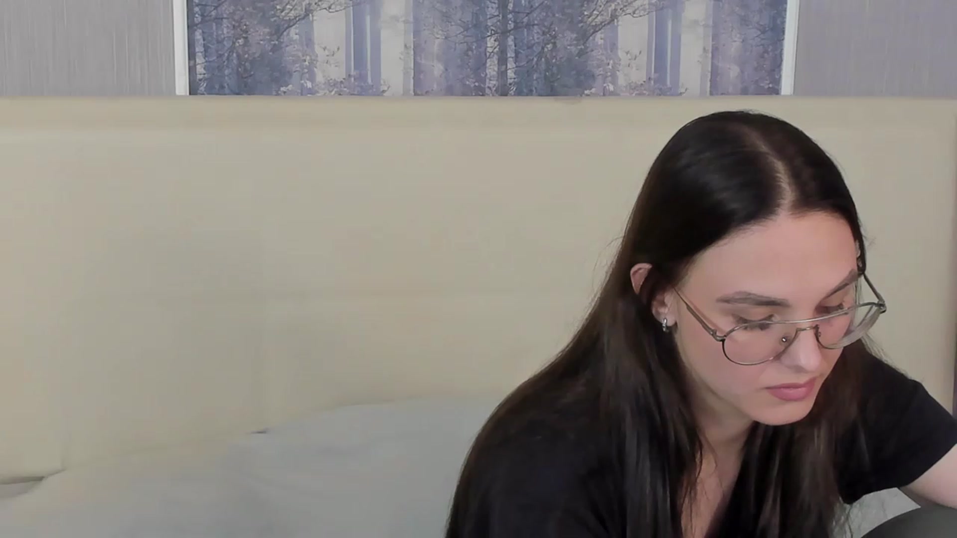 Gallery image thumbnail from JenifferLux's myfreecams stream on, 04/29/2023, 17:41 image 5 of 20