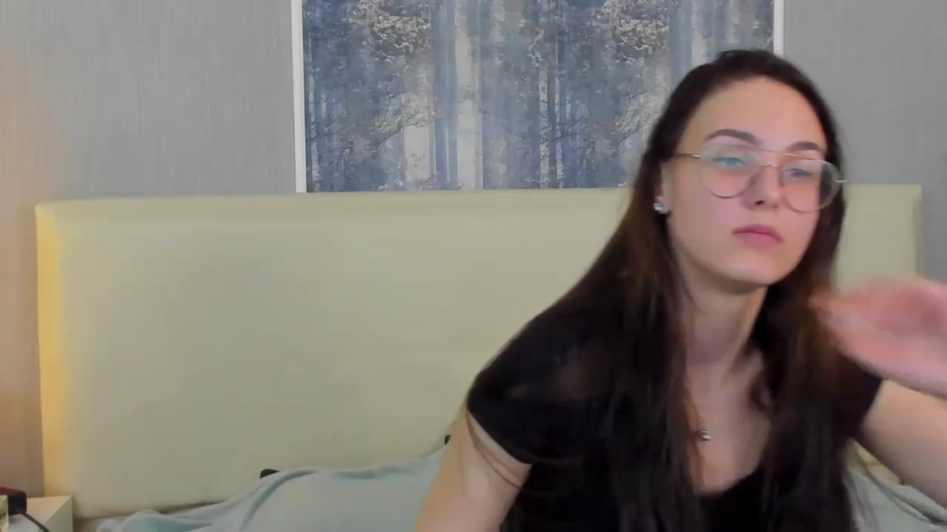 Gallery image thumbnail from JenifferLux's myfreecams stream on, 05/04/2023, 17:43 image 18 of 20