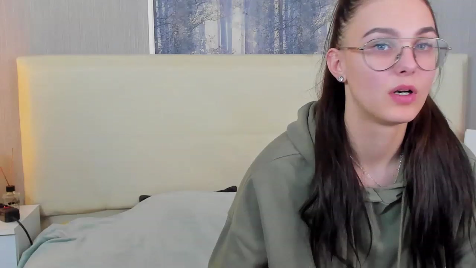 Gallery image thumbnail from JenifferLux's myfreecams stream on, 05/07/2023, 13:47 image 19 of 20