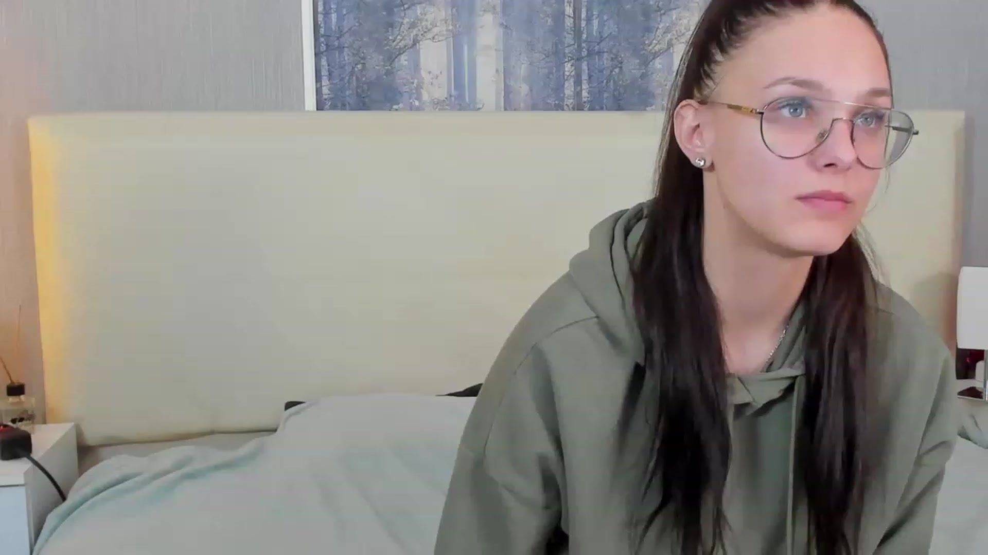 Gallery image thumbnail from JenifferLux's myfreecams stream on, 05/07/2023, 13:47 image 4 of 20