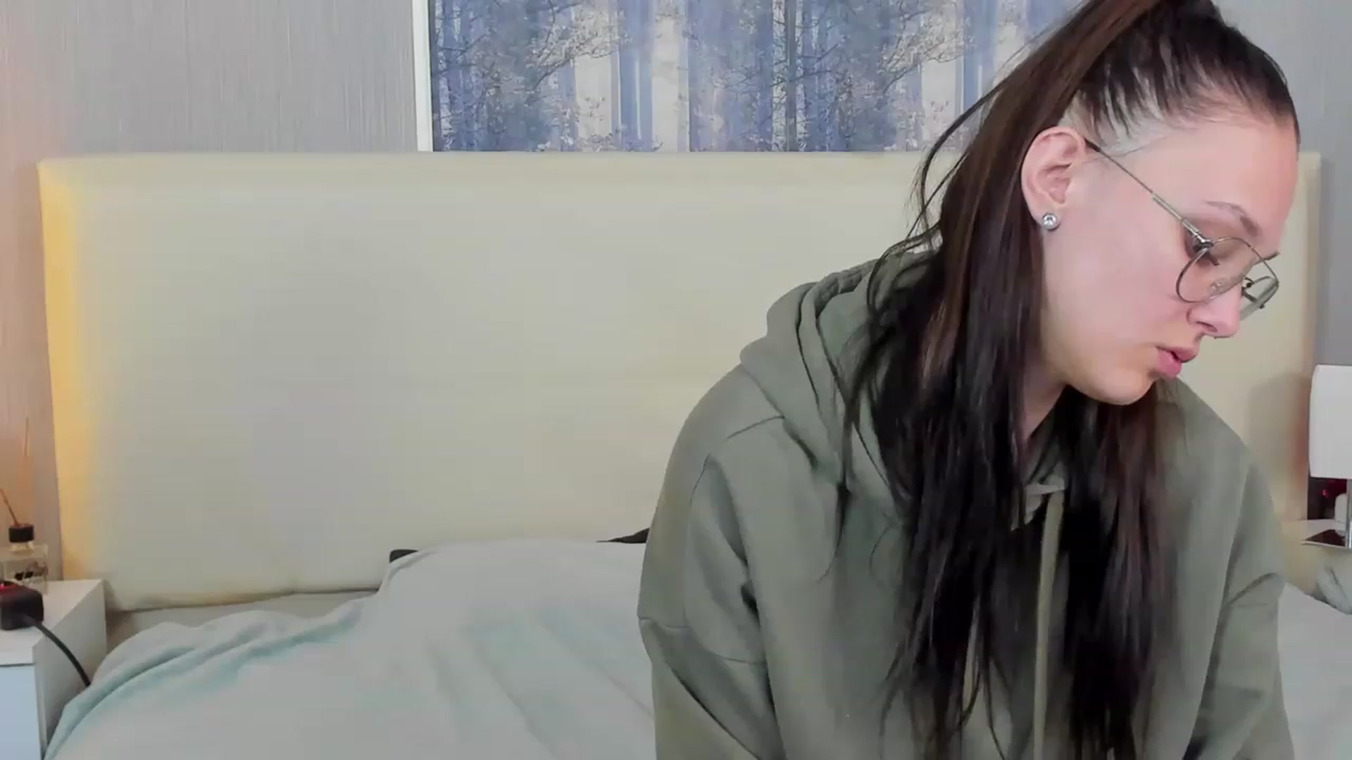Gallery image thumbnail from JenifferLux's myfreecams stream on, 05/07/2023, 13:47 image 6 of 20