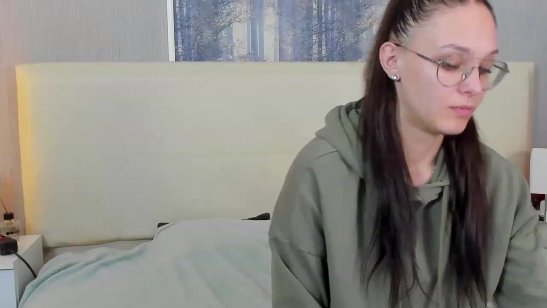 Gallery image thumbnail from JenifferLux's myfreecams stream on, 05/07/2023, 13:47 image 8 of 20