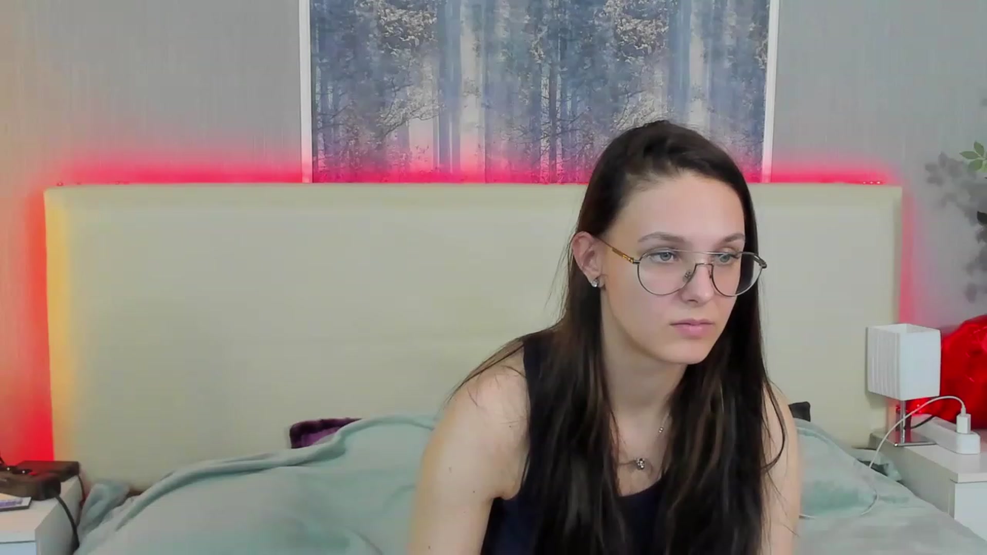 Gallery image thumbnail from JenifferLux's myfreecams stream on, 05/14/2023, 17:23 image 16 of 20