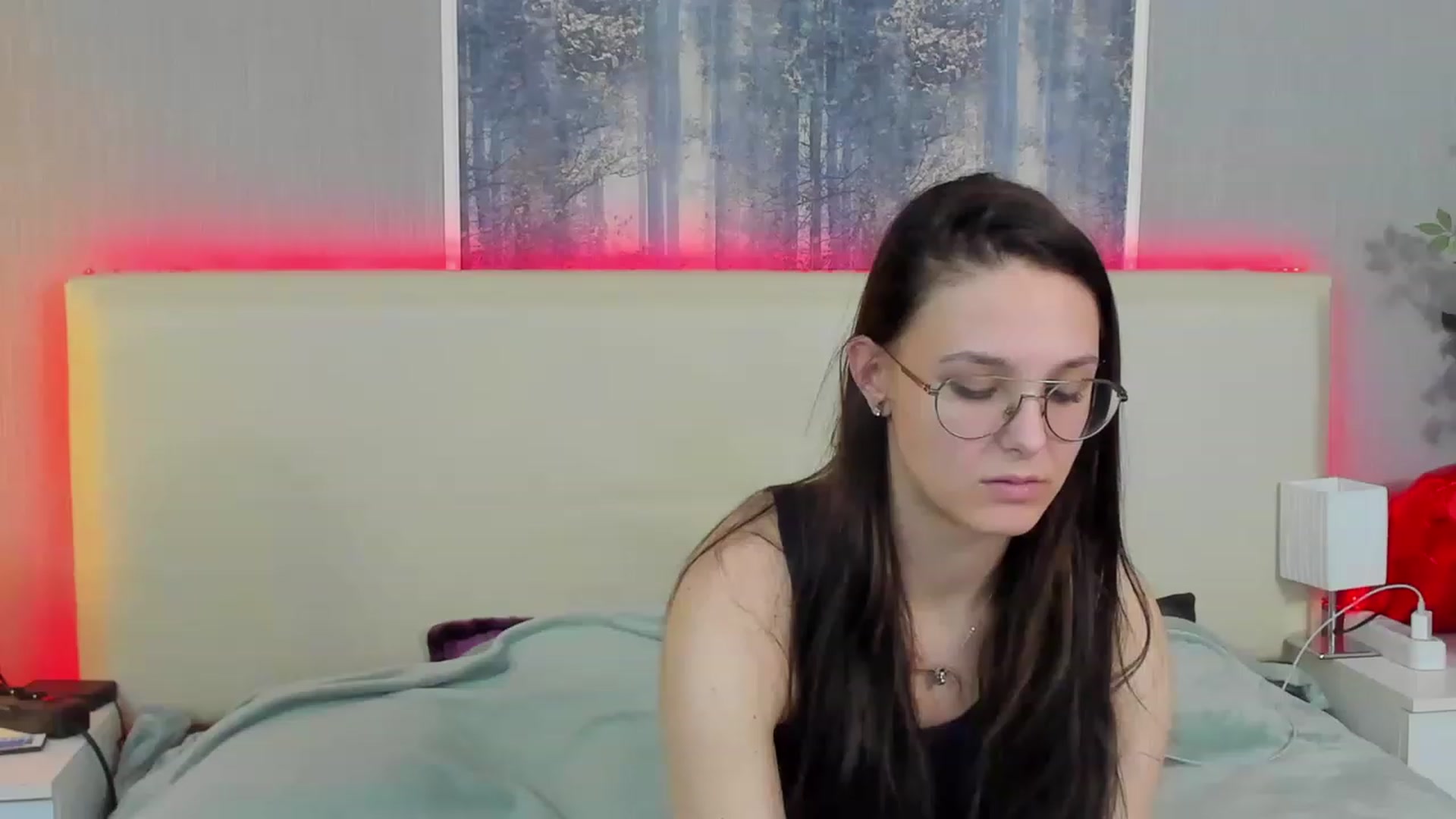 Gallery image thumbnail from JenifferLux's myfreecams stream on, 05/14/2023, 17:23 image 15 of 20