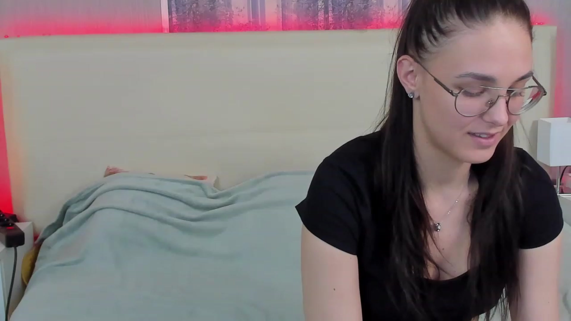 Gallery image thumbnail from JenifferLux's myfreecams stream on, 05/20/2023, 16:56 image 15 of 20