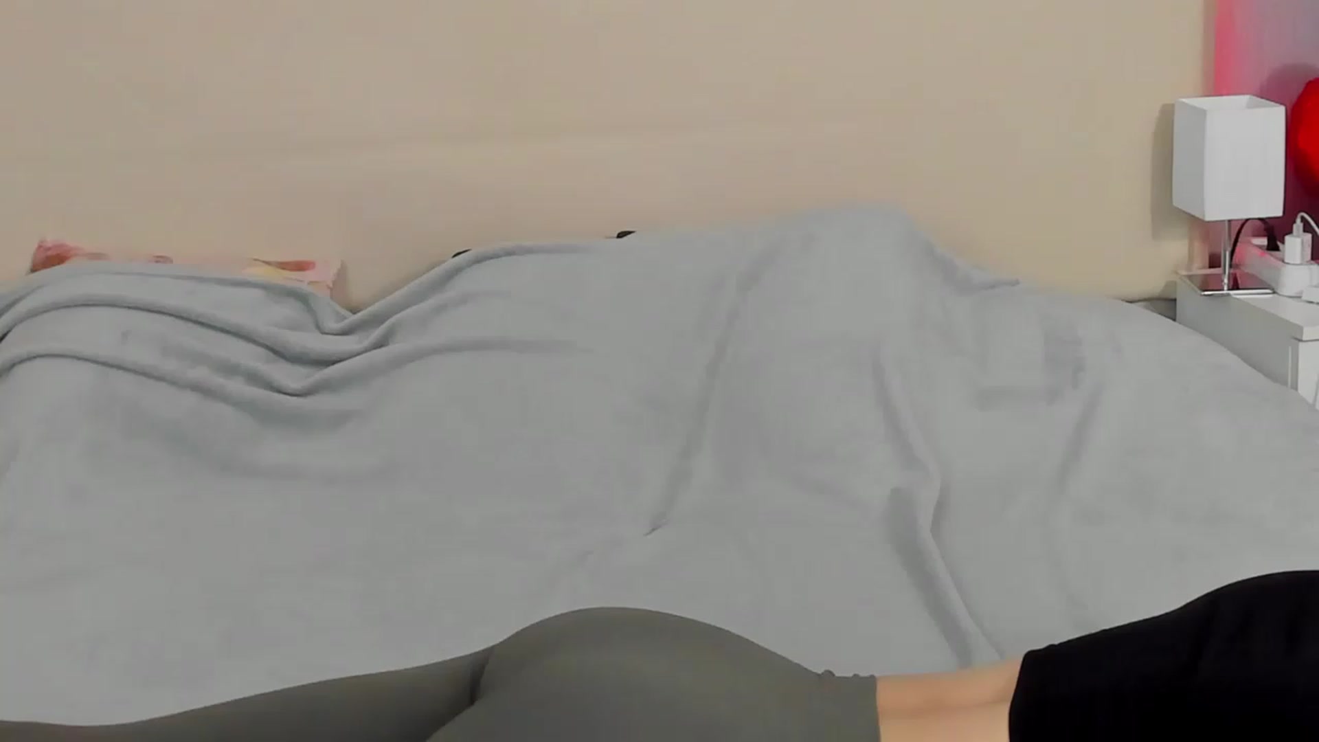 Gallery image thumbnail from JenifferLux's myfreecams stream on, 05/20/2023, 18:20 image 4 of 20