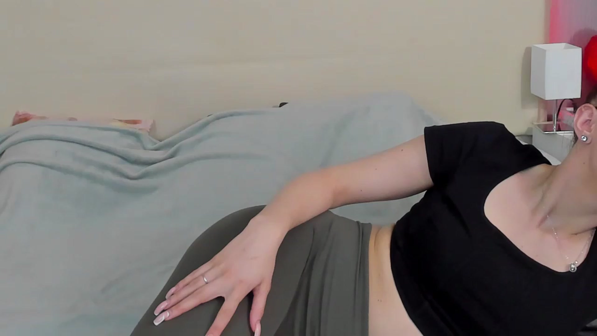 Gallery image thumbnail from JenifferLux's myfreecams stream on, 05/20/2023, 18:20 image 18 of 20