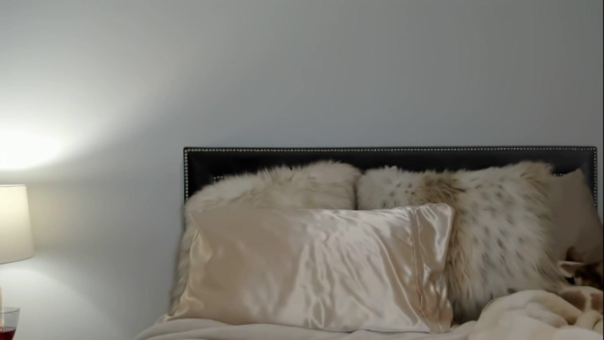 Gallery image thumbnail from Jenn_Kiss's myfreecams stream on, 11/15/2022, 07:15 image 15 of 20