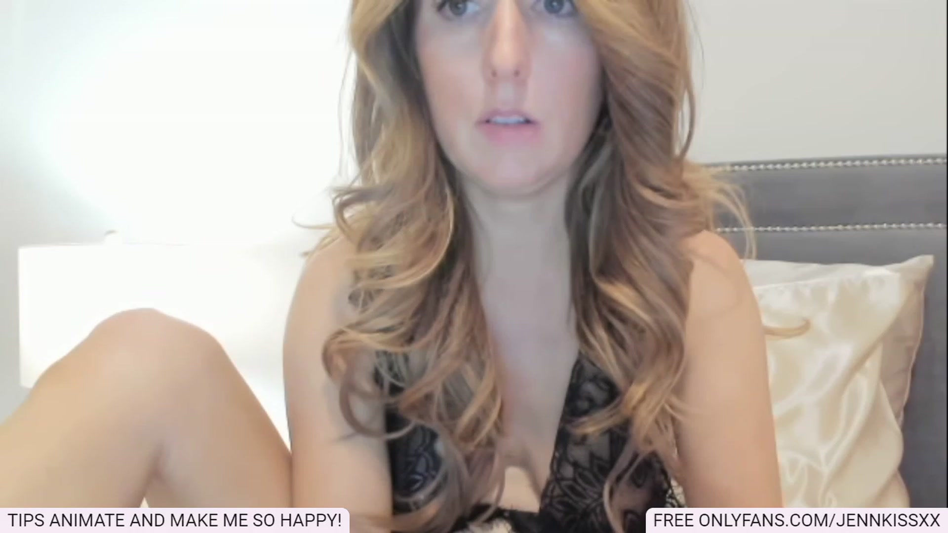 Gallery image thumbnail from Jenn_Kiss's myfreecams stream on, 12/03/2022, 08:07 image 2 of 20