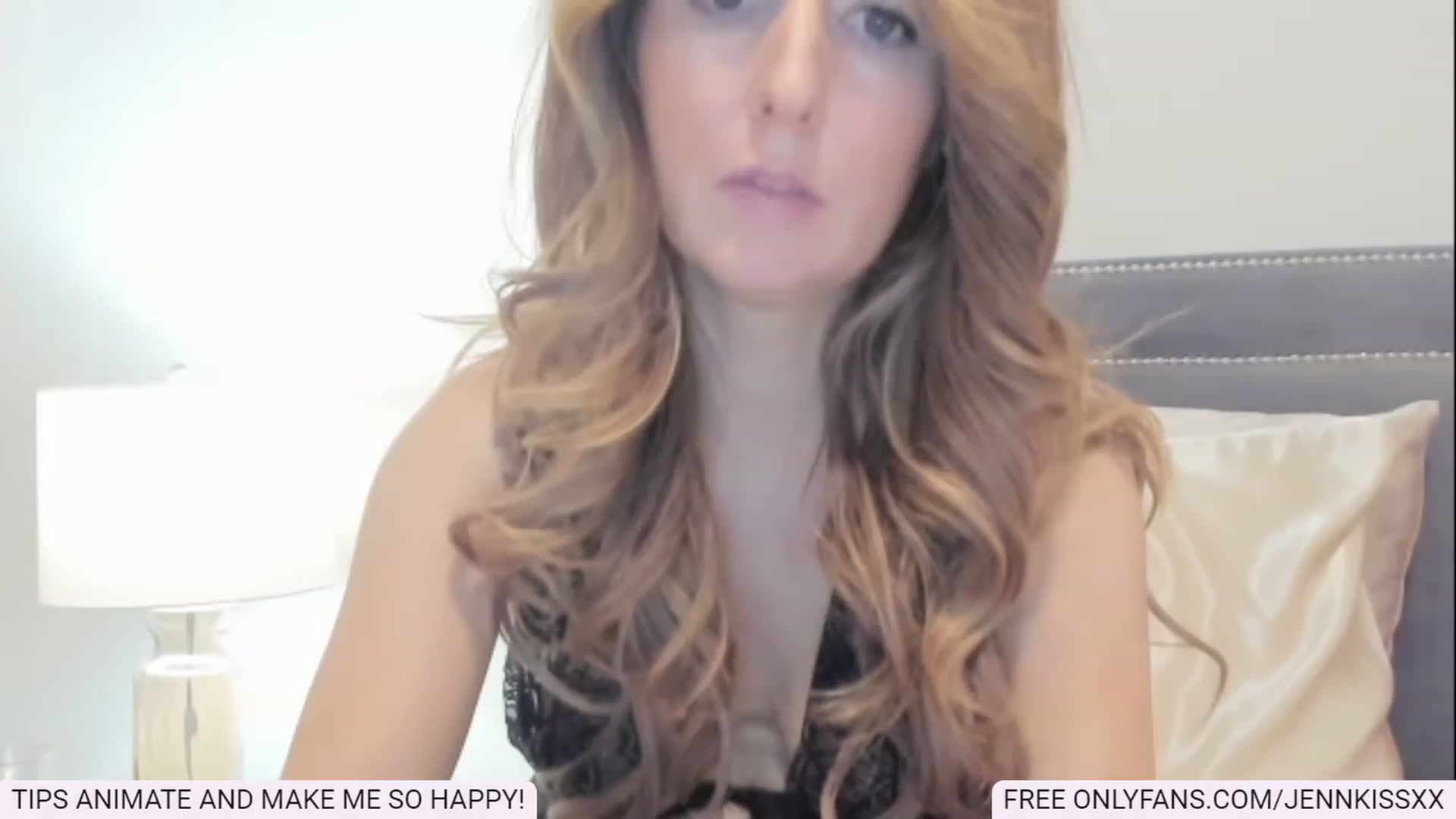 Gallery image thumbnail from Jenn_Kiss's myfreecams stream on, 12/03/2022, 08:07 image 6 of 20