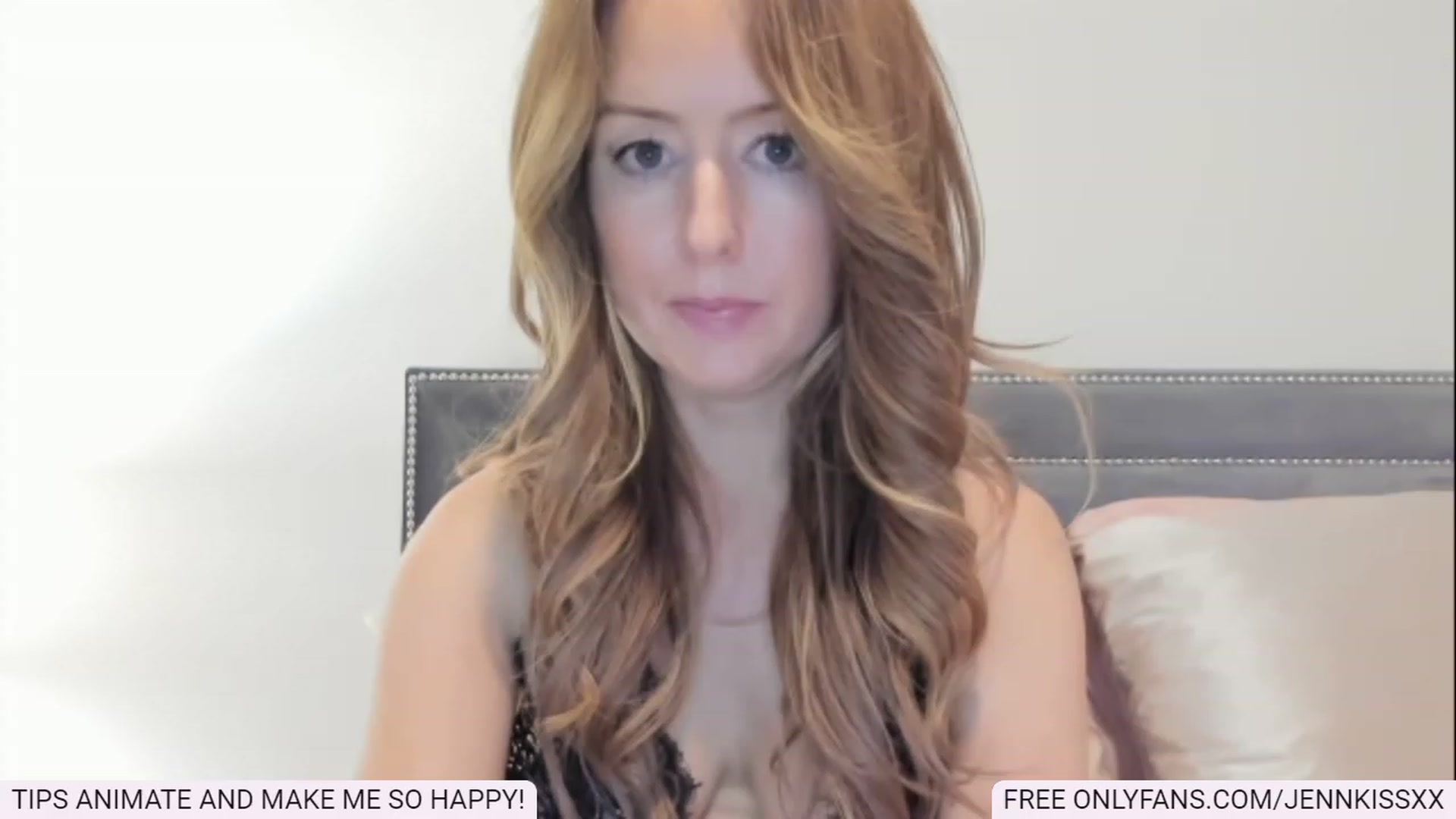 Gallery image thumbnail from Jenn_Kiss's myfreecams stream on, 12/03/2022, 08:56 image 15 of 20