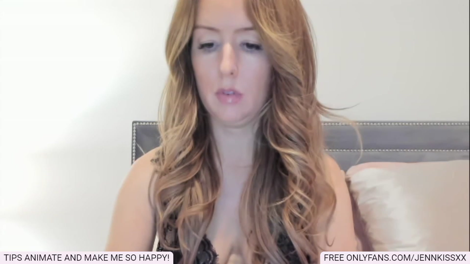 Gallery image thumbnail from Jenn_Kiss's myfreecams stream on, 12/03/2022, 08:56 image 8 of 20