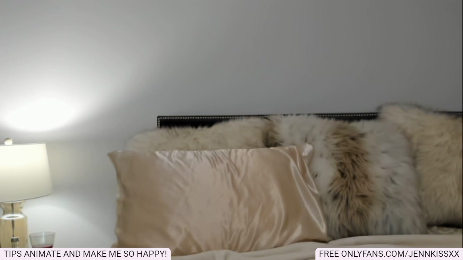 Gallery image thumbnail from Jenn_Kiss's myfreecams stream on, 12/11/2022, 08:13 image 4 of 20