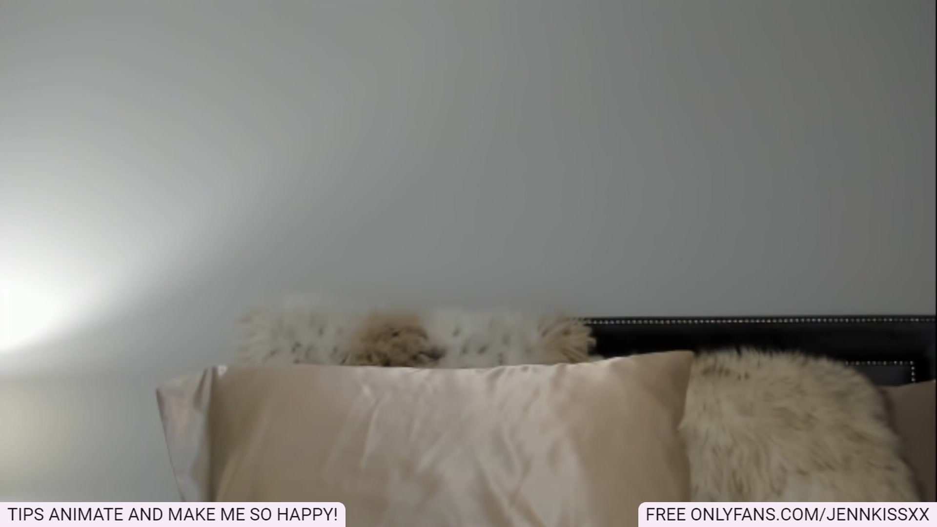 Gallery image thumbnail from Jenn_Kiss's myfreecams stream on, 12/12/2022, 07:33 image 7 of 20
