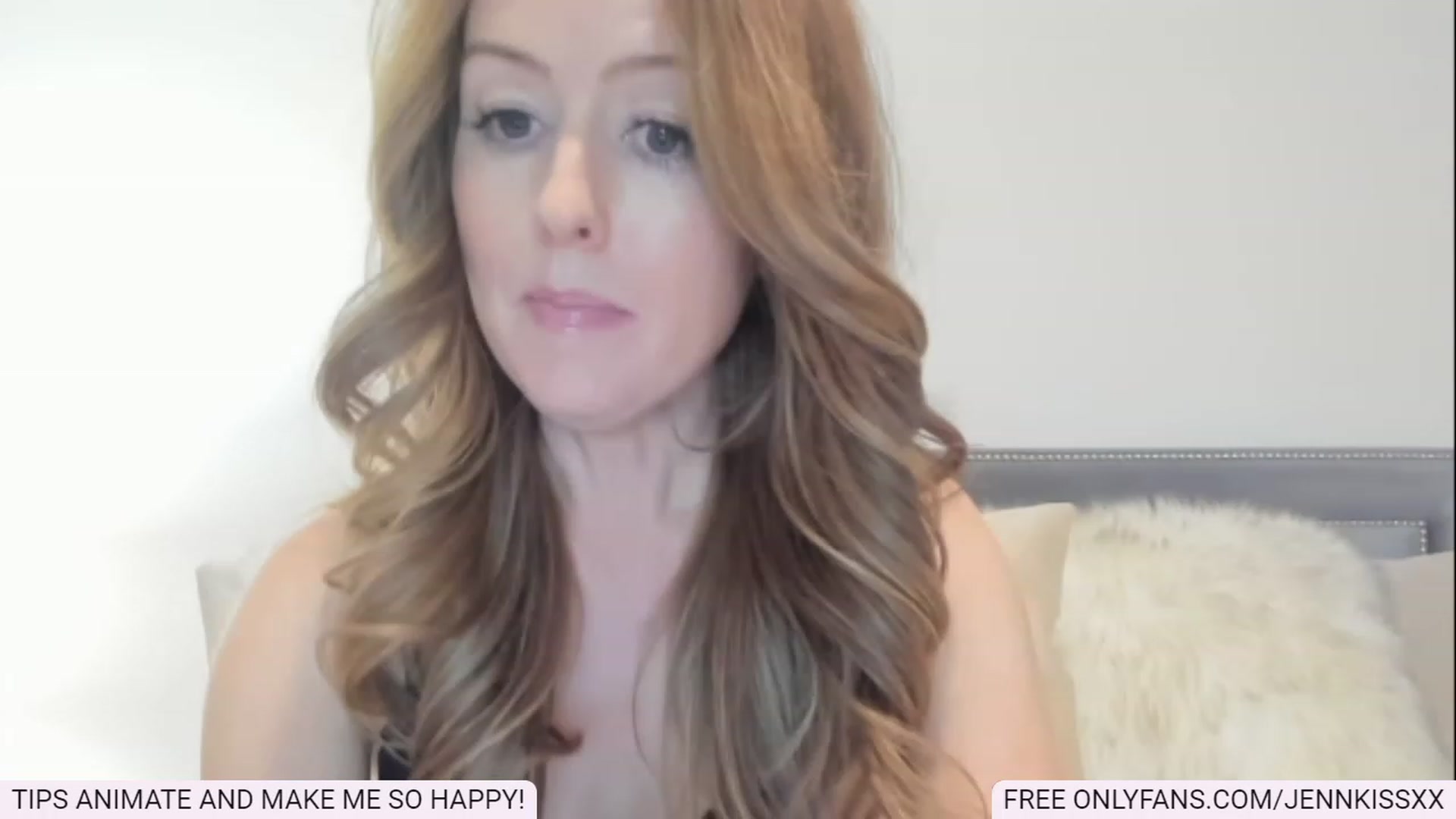 Gallery image thumbnail from Jenn_Kiss's myfreecams stream on, 12/12/2022, 07:33 image 11 of 20
