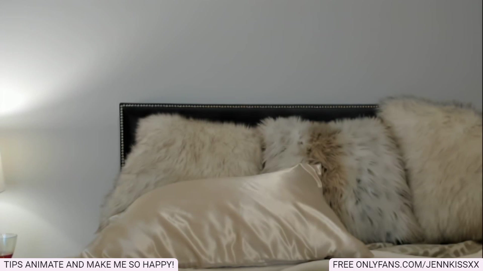 Gallery image thumbnail from Jenn_Kiss's myfreecams stream on, 12/16/2022, 08:35 image 8 of 20