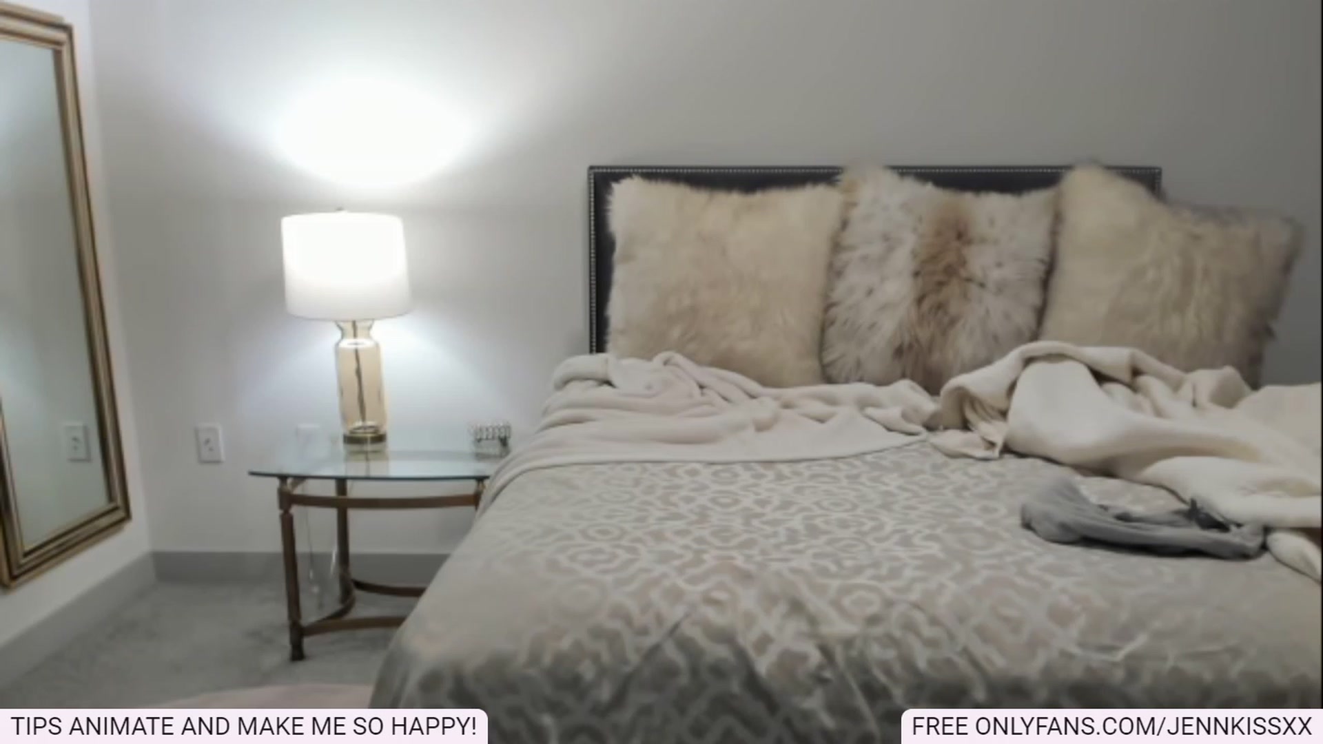 Gallery image thumbnail from Jenn_Kiss's myfreecams stream on, 12/21/2022, 02:21 image 10 of 20