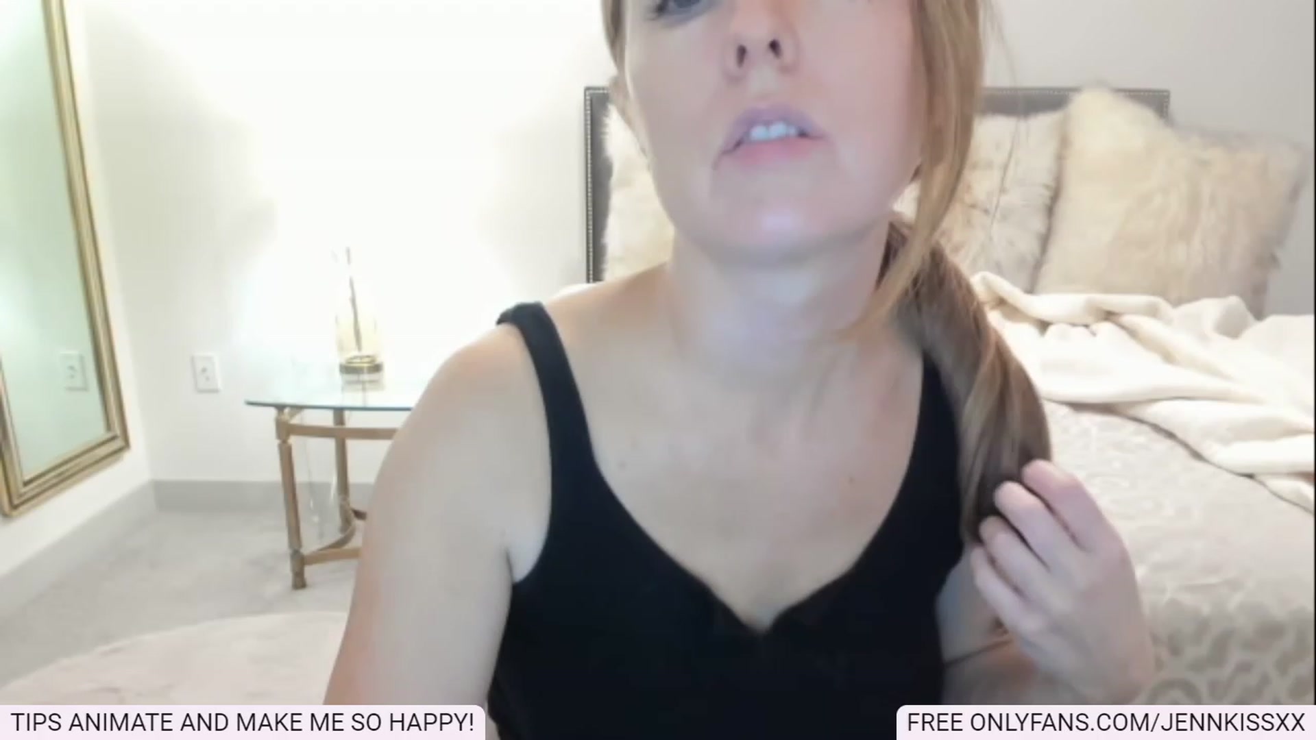 Gallery image thumbnail from Jenn_Kiss's myfreecams stream on, 12/21/2022, 02:21 image 19 of 20