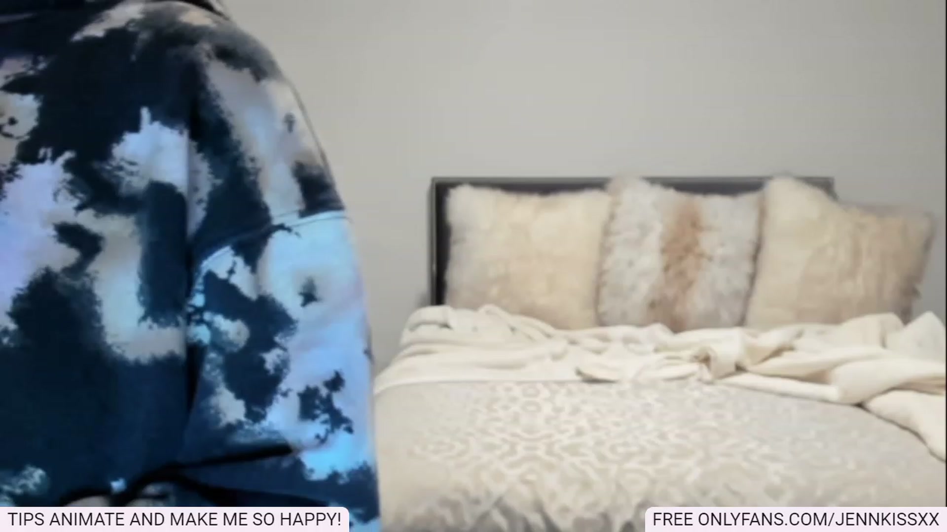 Gallery image thumbnail from Jenn_Kiss's myfreecams stream on, 12/21/2022, 02:21 image 1 of 20