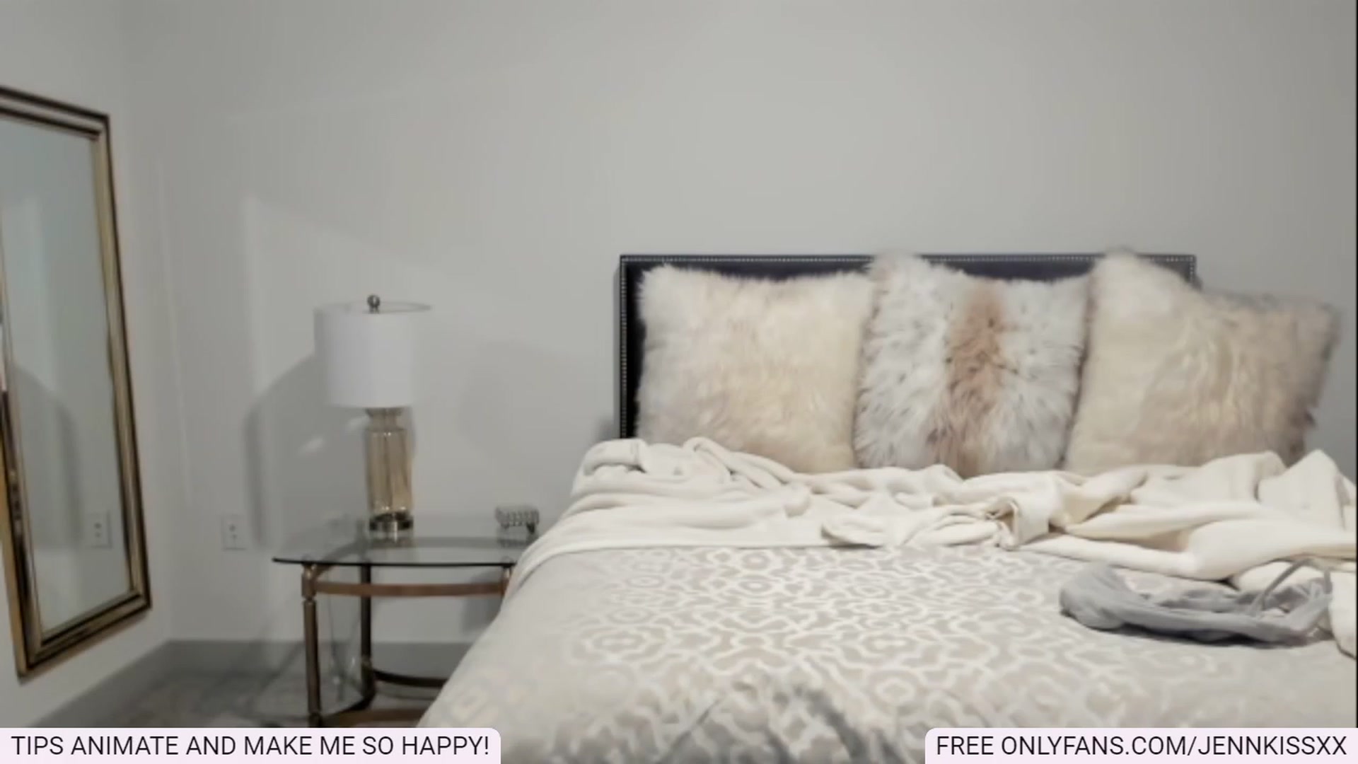 Gallery image thumbnail from Jenn_Kiss's myfreecams stream on, 12/21/2022, 02:21 image 2 of 20