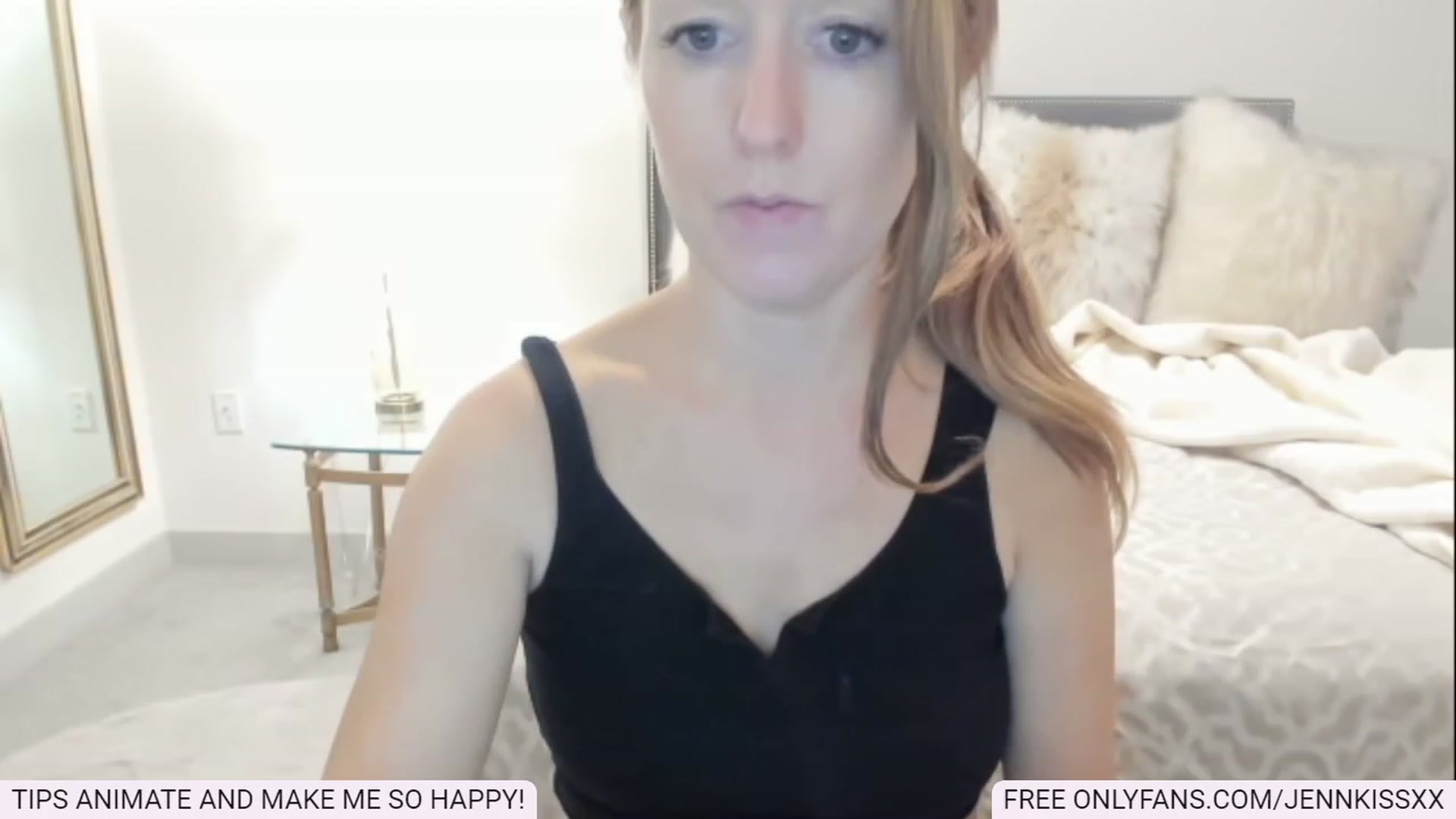 Gallery image thumbnail from Jenn_Kiss's myfreecams stream on, 12/21/2022, 02:21 image 17 of 20