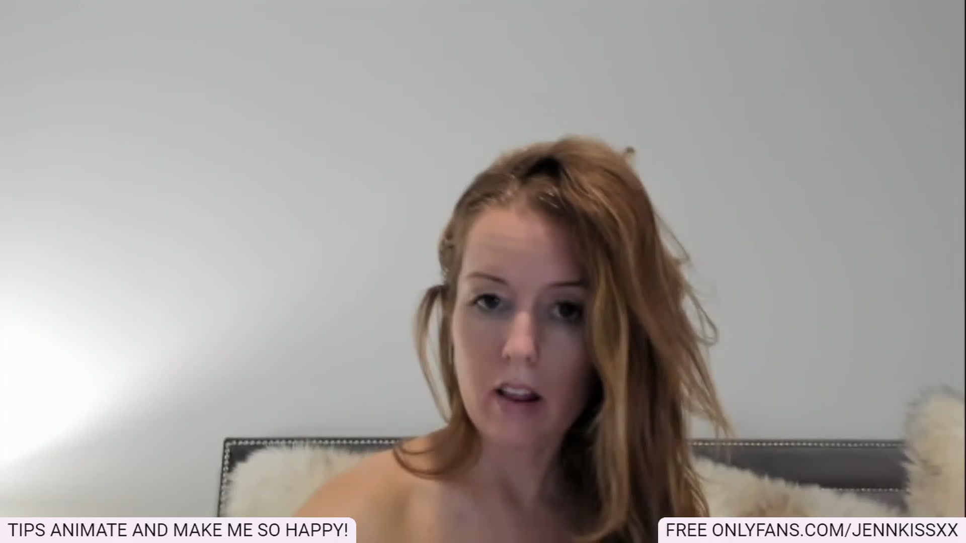 Gallery image thumbnail from Jenn_Kiss's myfreecams stream on, 12/21/2022, 03:53 image 7 of 20