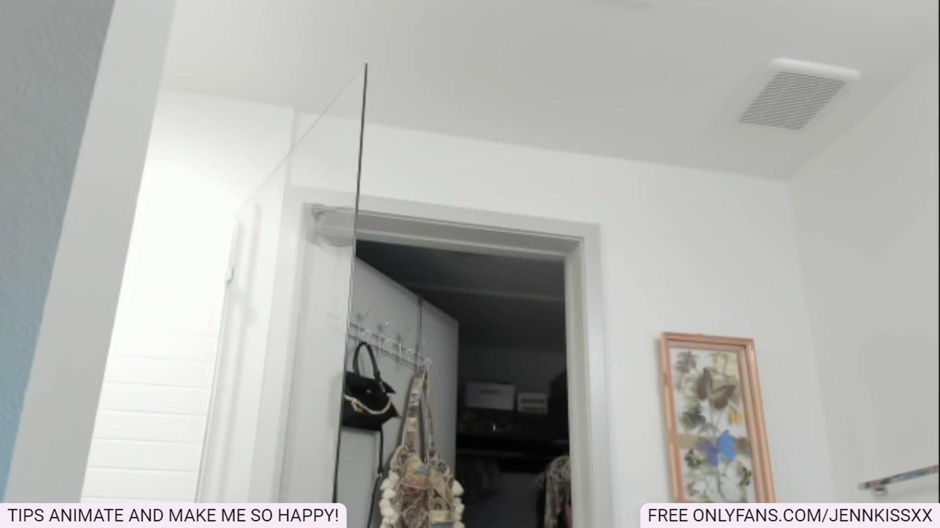 Gallery image thumbnail from Jenn_Kiss's myfreecams stream on, 12/21/2022, 23:00 image 6 of 20