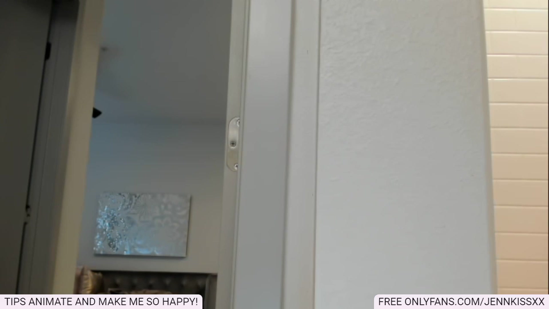 Gallery image thumbnail from Jenn_Kiss's myfreecams stream on, 12/21/2022, 23:00 image 2 of 20