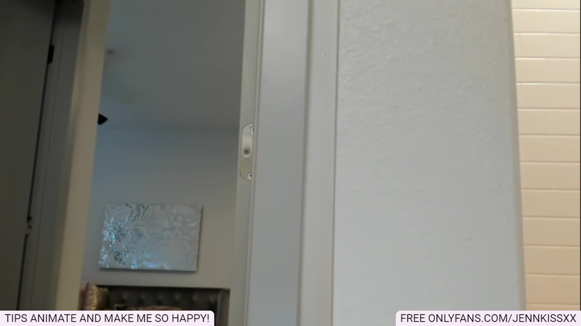 Gallery image thumbnail from Jenn_Kiss's myfreecams stream on, 12/21/2022, 23:00 image 3 of 20