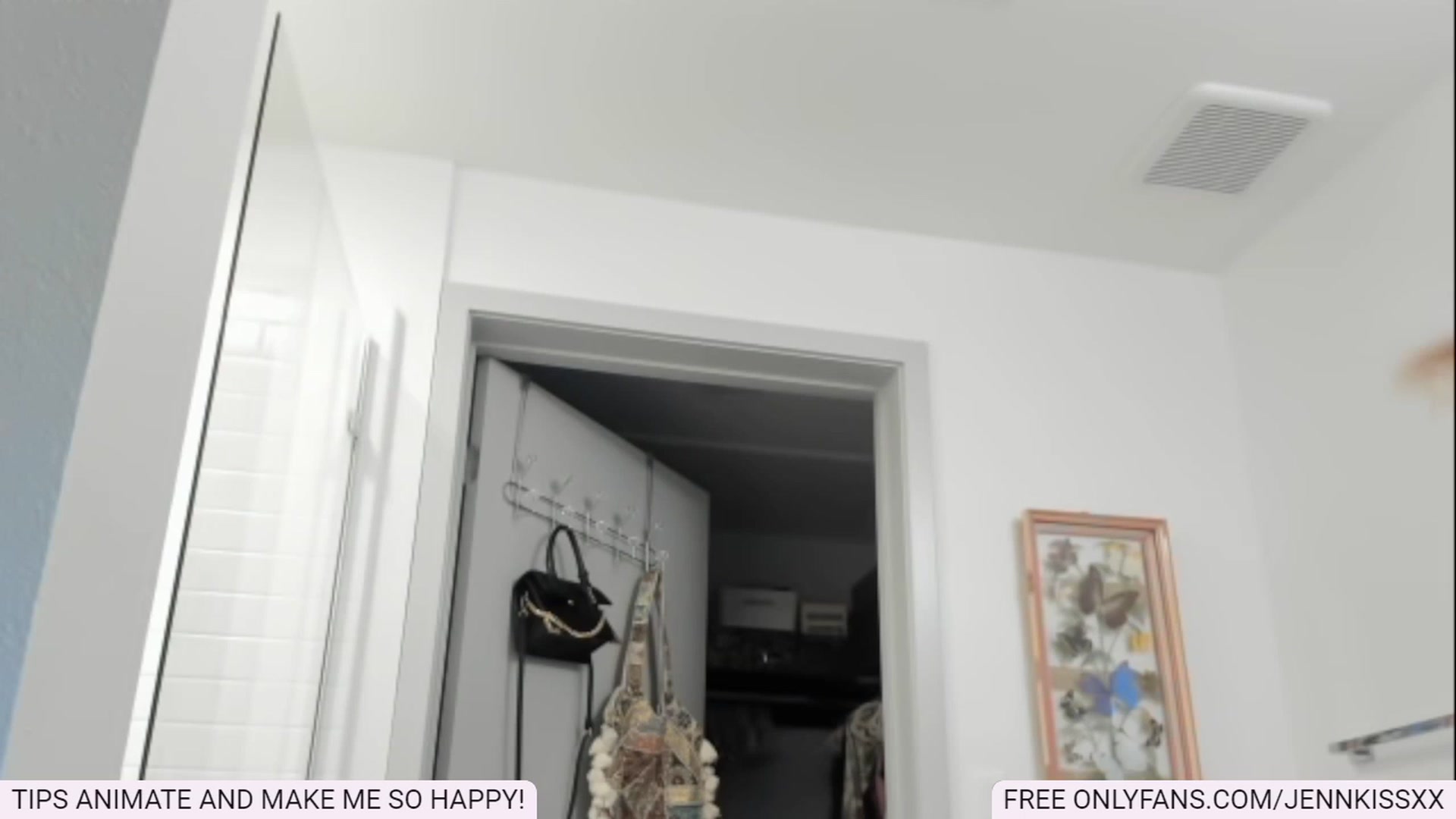 Gallery image thumbnail from Jenn_Kiss's myfreecams stream on, 12/21/2022, 23:00 image 7 of 20