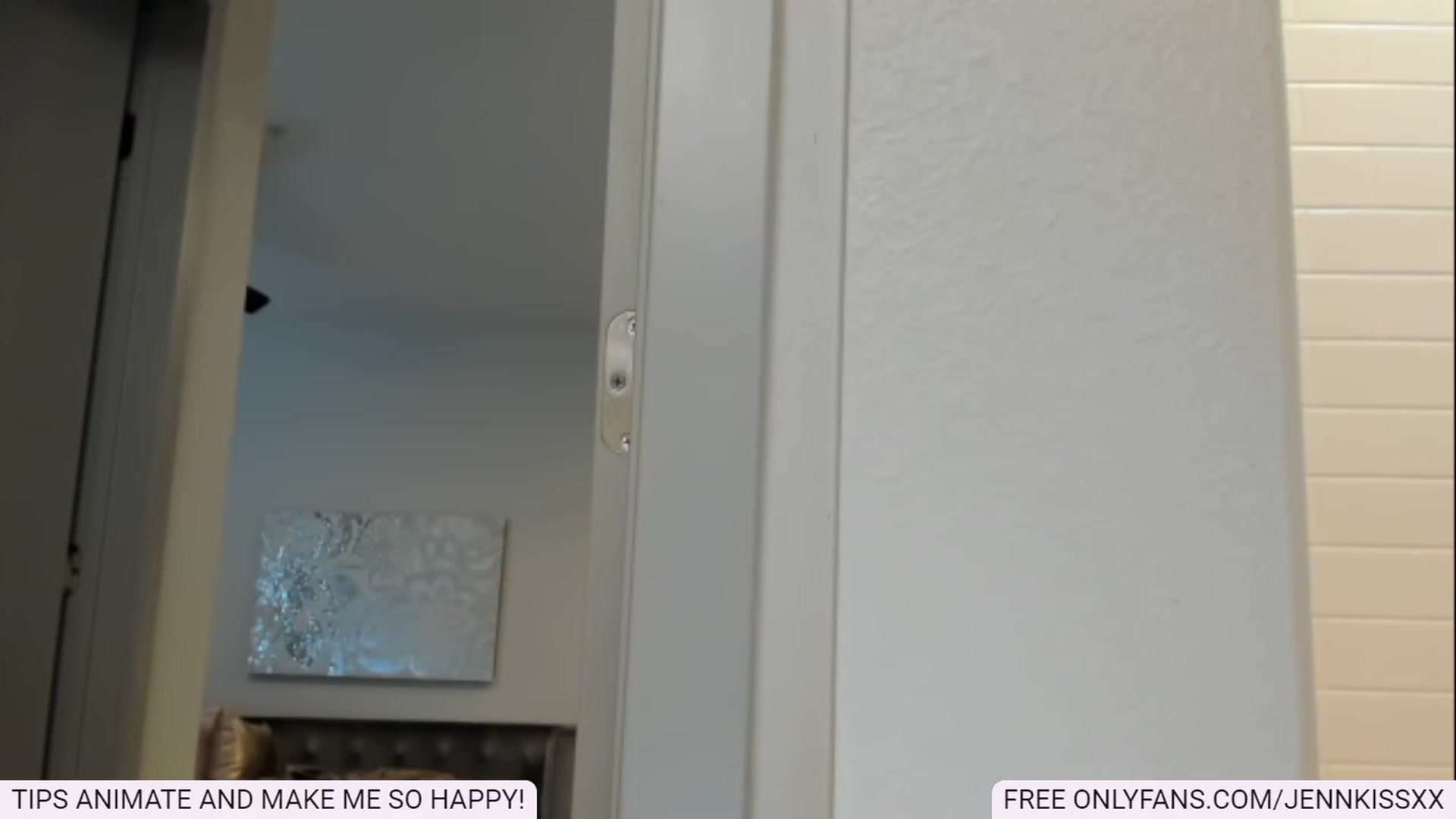 Gallery image thumbnail from Jenn_Kiss's myfreecams stream on, 12/21/2022, 23:00 image 4 of 20