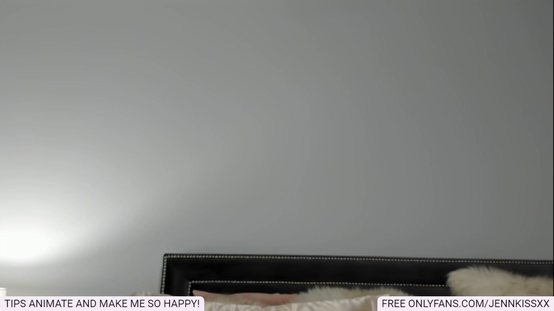 Gallery image thumbnail from Jenn_Kiss's myfreecams stream on, 12/24/2022, 04:09 image 19 of 20