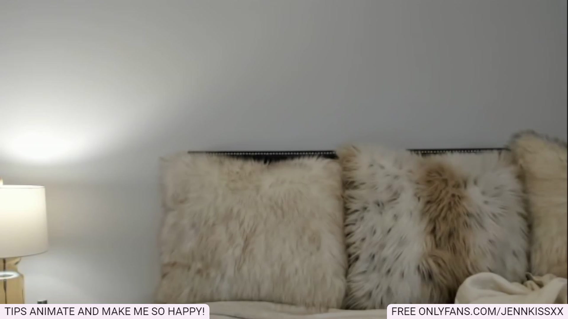 Gallery image thumbnail from Jenn_Kiss's myfreecams stream on, 12/27/2022, 05:59 image 4 of 20