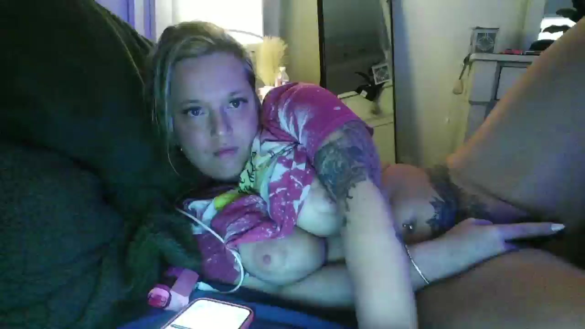 Gallery image thumbnail from JennaLynn784's myfreecams stream on, 12/17/2025, 06:06 image 4 of 20