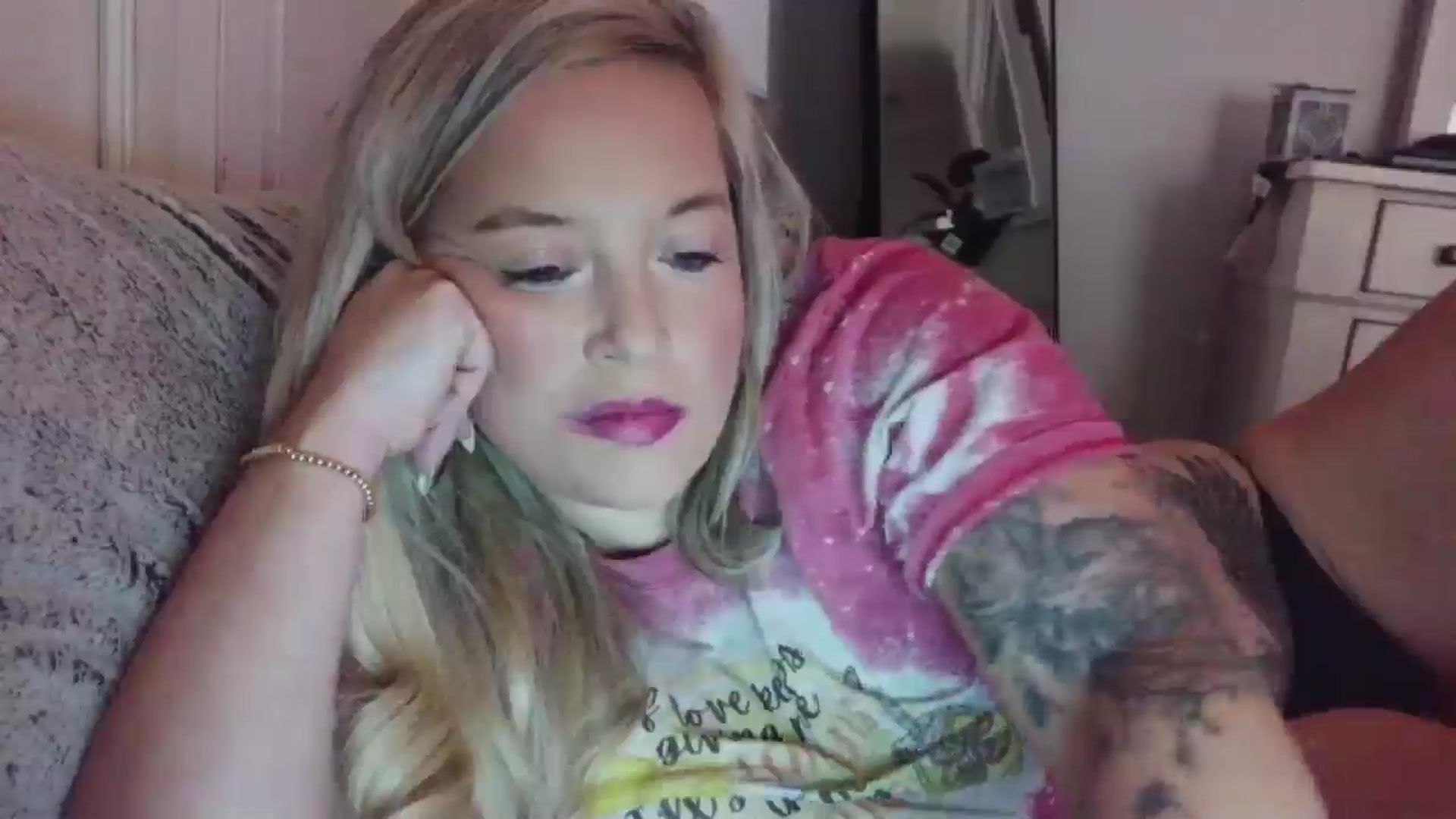 Gallery image thumbnail from JennaLynn784's myfreecams stream on, 12/27/2025, 01:58 image 16 of 20