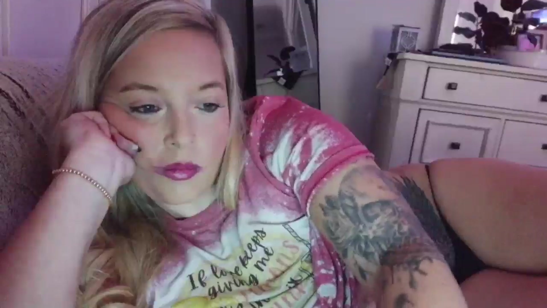 Gallery image thumbnail from JennaLynn784's myfreecams stream on, 12/27/2025, 01:58 image 9 of 20