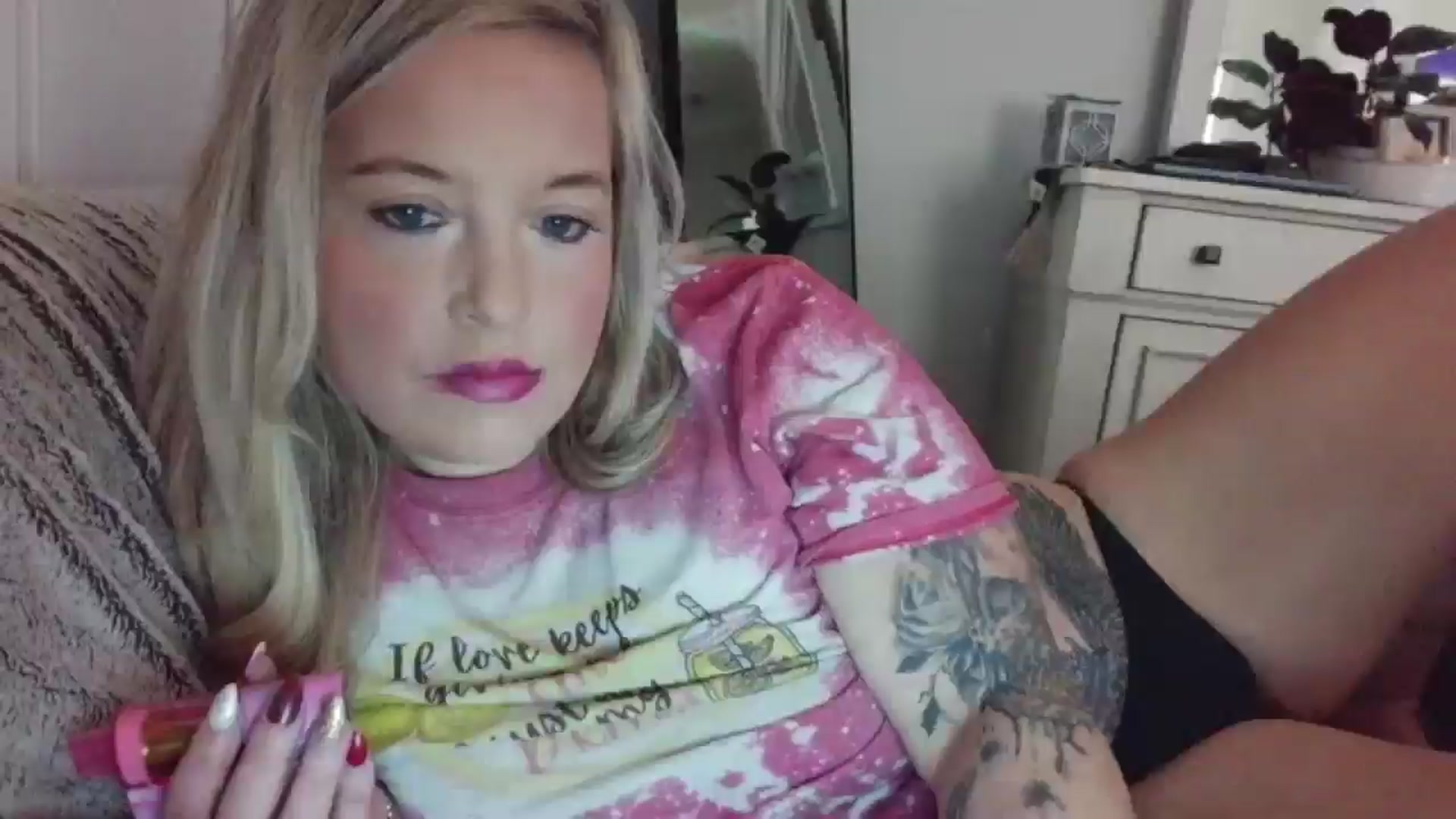 Gallery image thumbnail from JennaLynn784's myfreecams stream on, 12/27/2025, 01:58 image 14 of 20