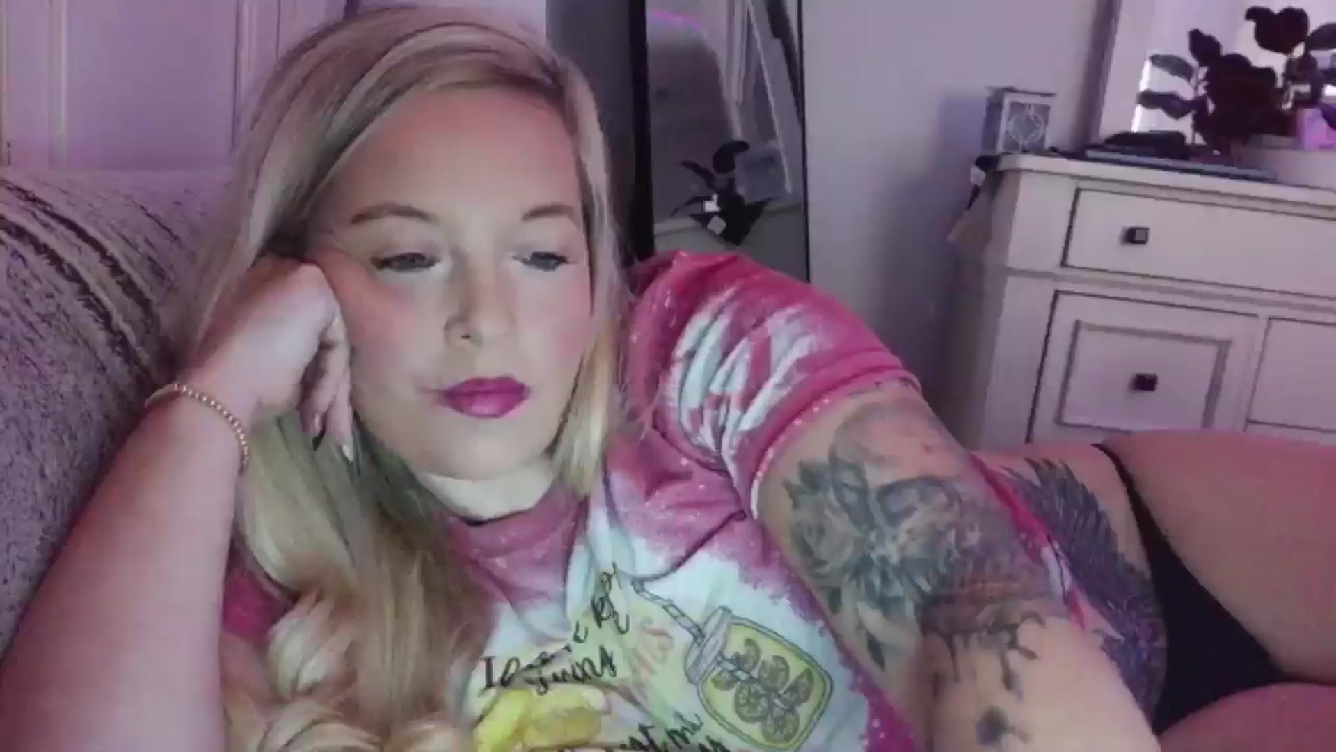 Gallery image thumbnail from JennaLynn784's myfreecams stream on, 12/27/2025, 01:58 image 6 of 20