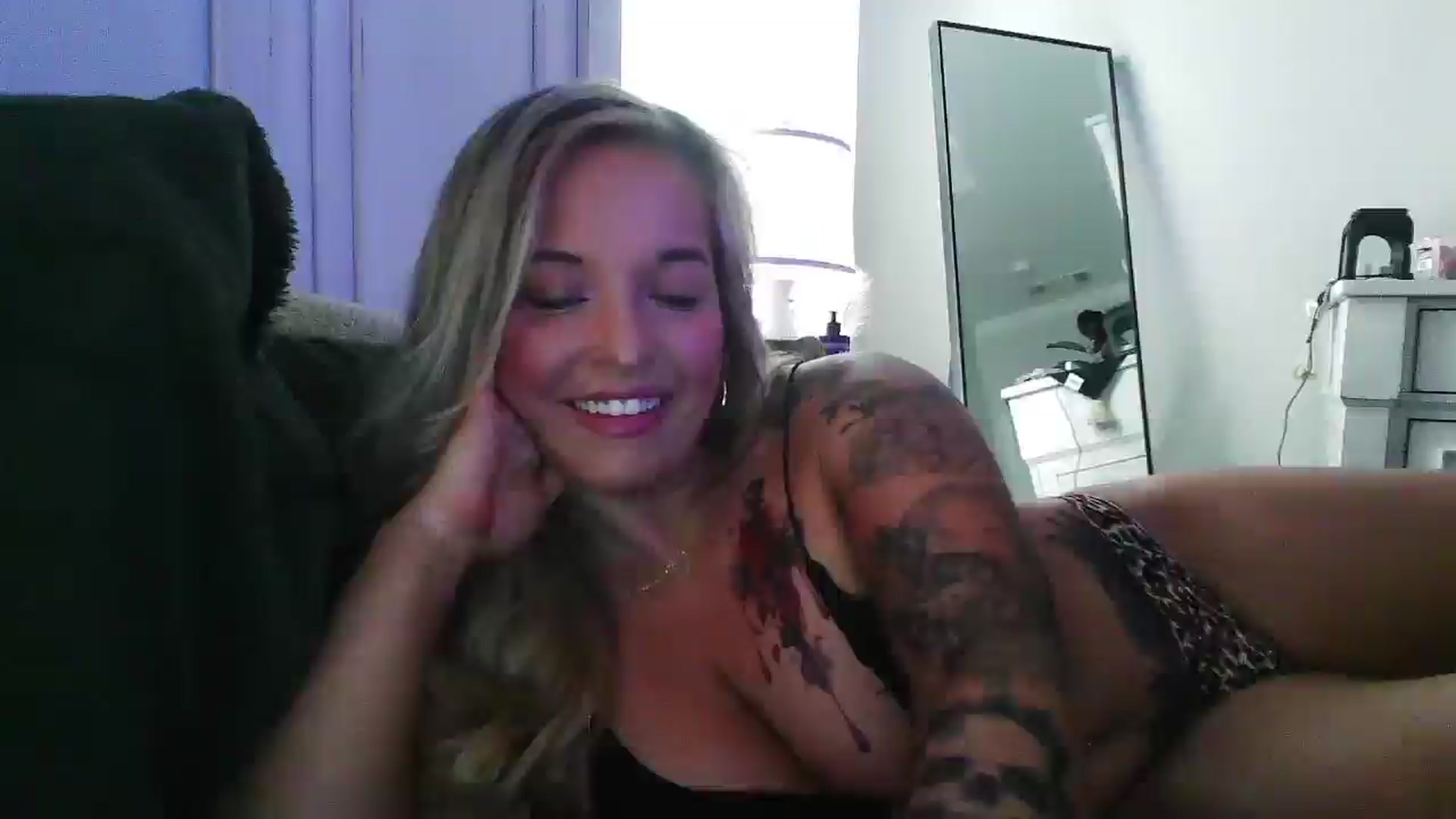 Gallery image thumbnail from JennaLynn784's myfreecams stream on, 01/04/2026, 21:01 image 1 of 20