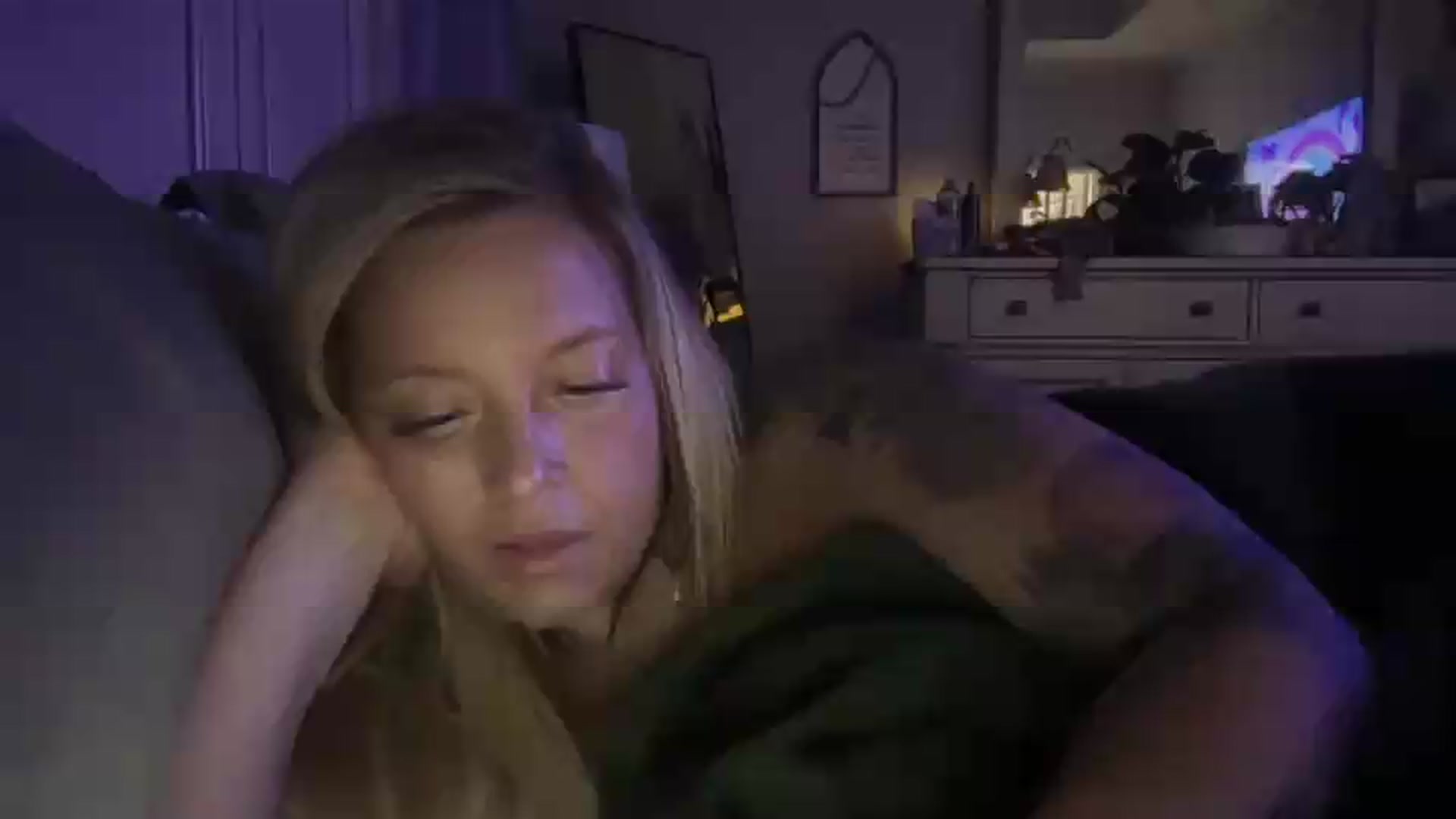 Gallery image thumbnail from JennaLynn784's myfreecams stream on, 07/28/2026, 05:21 image 1 of 20