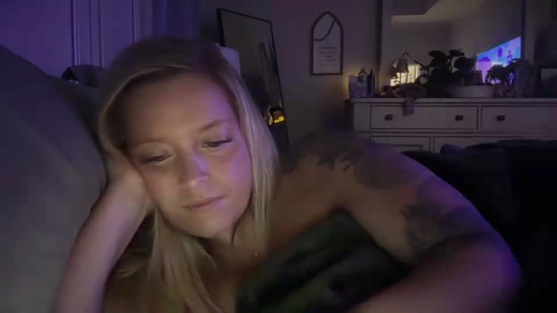 Gallery image thumbnail from JennaLynn784's myfreecams stream on, 07/28/2026, 05:21 image 2 of 20