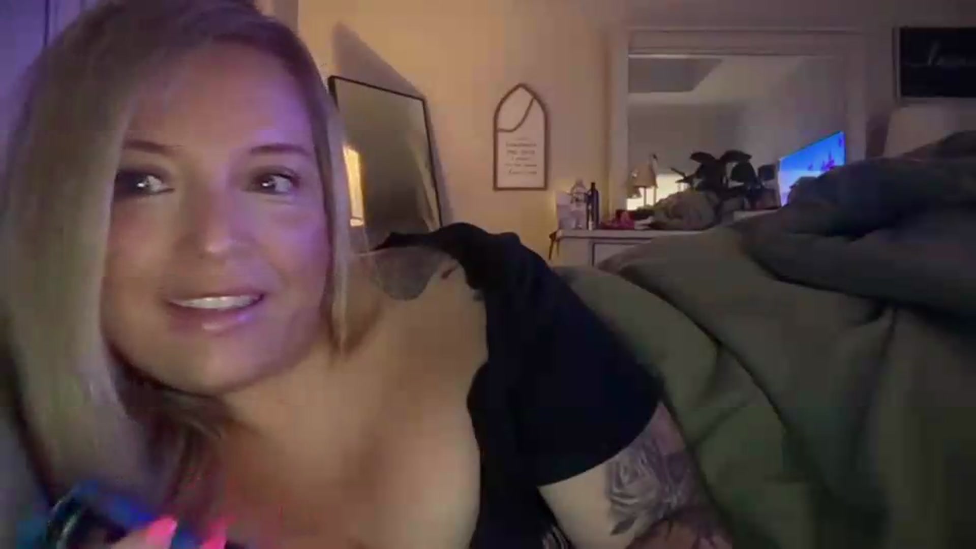 Gallery image thumbnail from JennaLynn784's myfreecams stream on, 07/29/2026, 02:14 image 7 of 20
